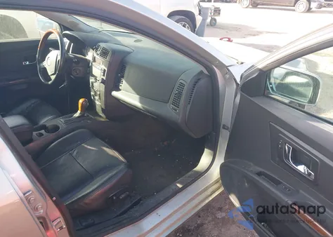 2005 Cadillac Cts Standard from USA, damaged, VIN 1G6DP567750110973